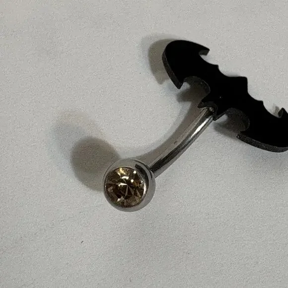 DC Comics Batman Logo 316L Stainless Steel 14G Body Jewelry Belly Navel Ring - Picture 3 of 6
